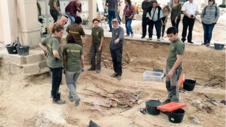 exhumación de la fosa común de Porreres Guerra Civil franquismo