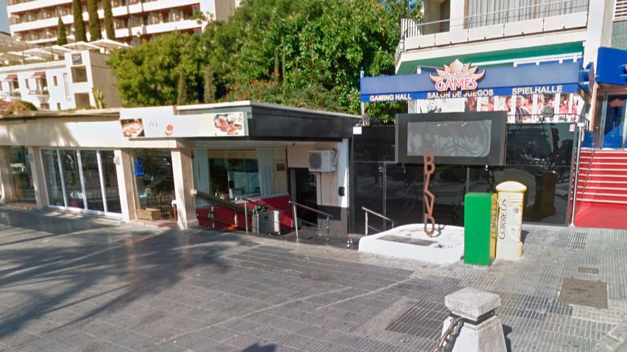 Entrada de la discoteca