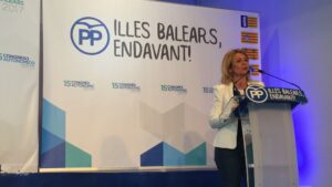 La diputada N&uacute;ria Riera ha defendido la ponencia