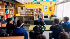 La charla de la pol&eacute;mica