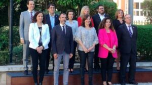 Foto de familia del Govern, ya con Fanny Tur