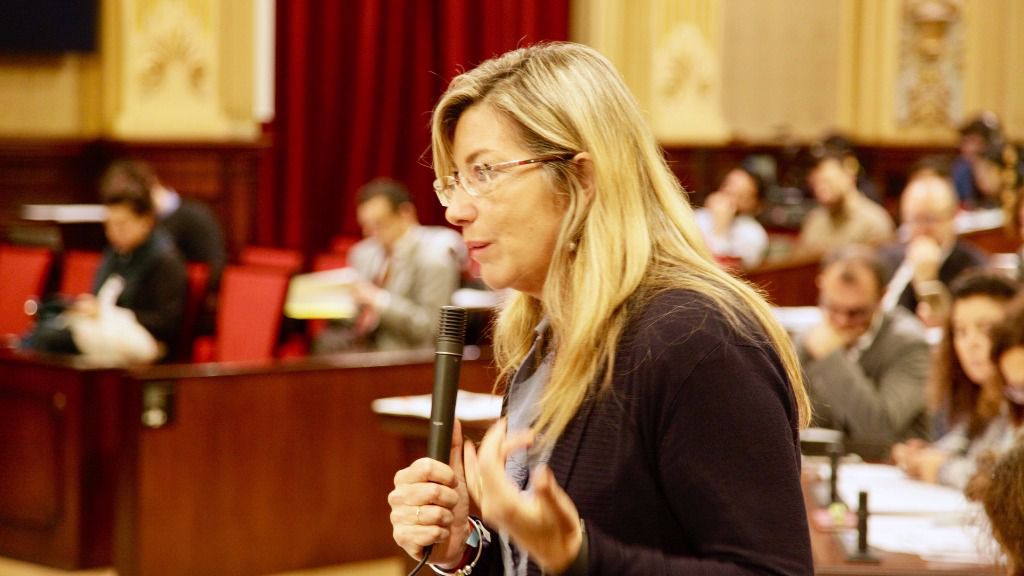 Patricia Gómez en el Parlament