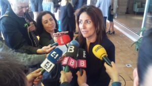 Benito, contestando a preguntas de la prensa en Desayunos mallorcadiario.com