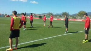 Sergi dirige entrenamiento