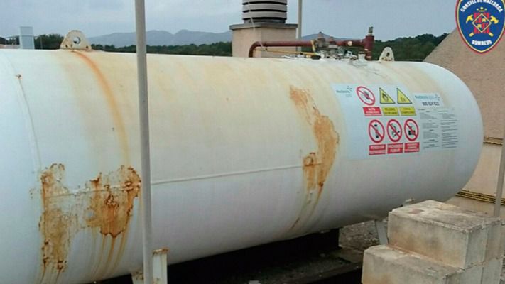 Los bomberos han localizado la fuga de gas propano aquí