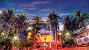 La sala est&aacute; completamente renovada