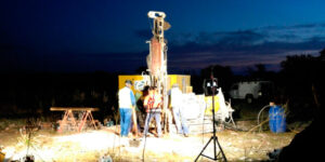 Se ha perforado la roca a lo largo de la noche