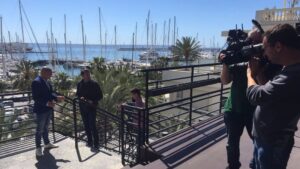 Jaime Llad&oacute;, atendiendo a los medios este jueves