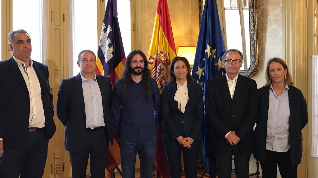 Reunión FEHM y Parlament