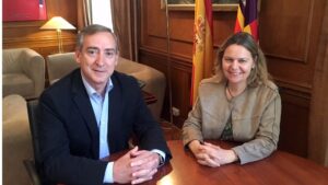 Simarro se ha reunido este lunes con la delegada del Gobierno