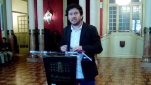 Alberto Jarabo, en el centro del hurac&aacute;n