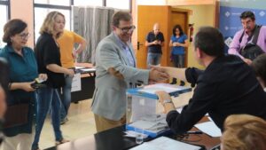 Huguet ha recibido el 57% de los apoyos