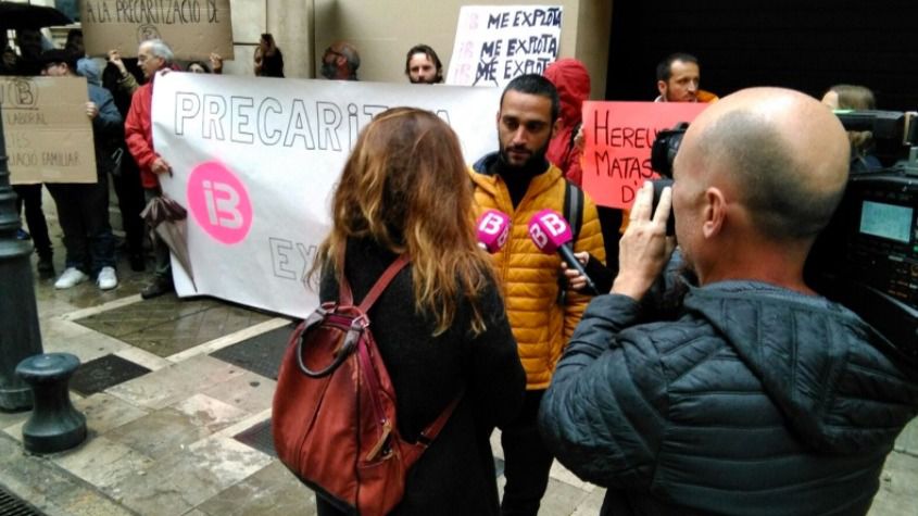 Una de las protestas de la plantila de los platós ib3