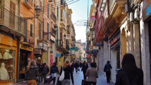 La tienda est&aacute; en Via Sindicat