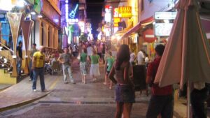 Calle del West End en Sant Antoni