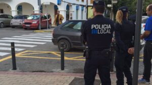 polic&iacute;a local