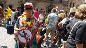 Aseguran que el turismo &ldquo;destruye&rdquo; Mallorca y &ldquo;causa desigualdad&rdquo;.