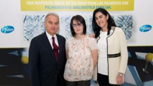 Imagen de archivo de los doctores Juan Buades, Luc&iacute;a Gal&aacute;n e Isabel Fern&aacute;ndez