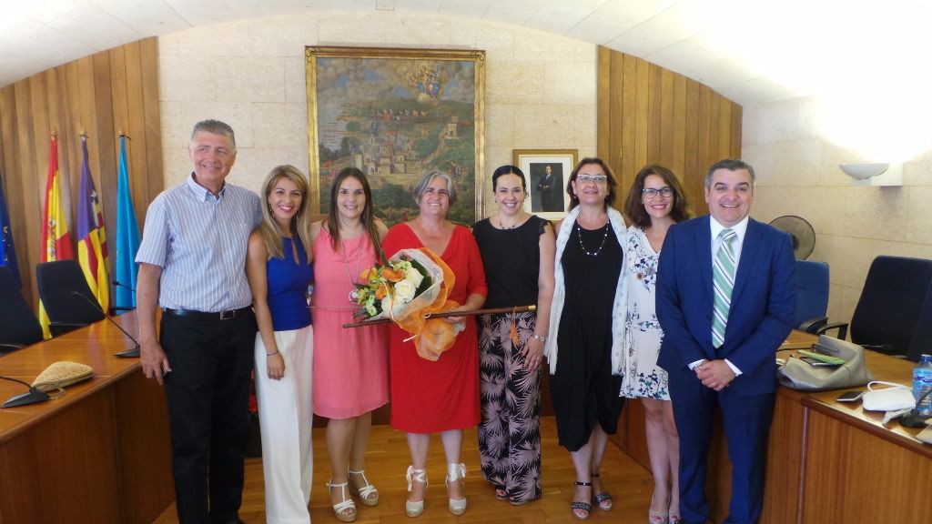 Rouarch en la toma de posesión como nueva alcaldesa