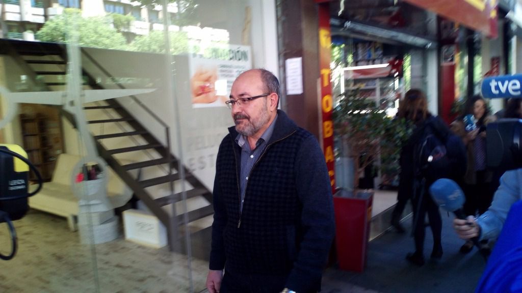 La descalificación de Sanidad supone un revés en la defensa de Pablo Escribá