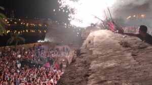 El Parc de la Mar se llen&oacute; de gente para disfrutar del correfoc