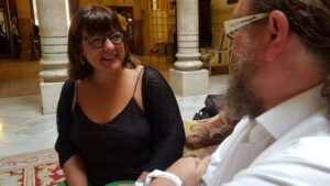 Bel Busquets, en el Parlament, en un un momento de la entrevista