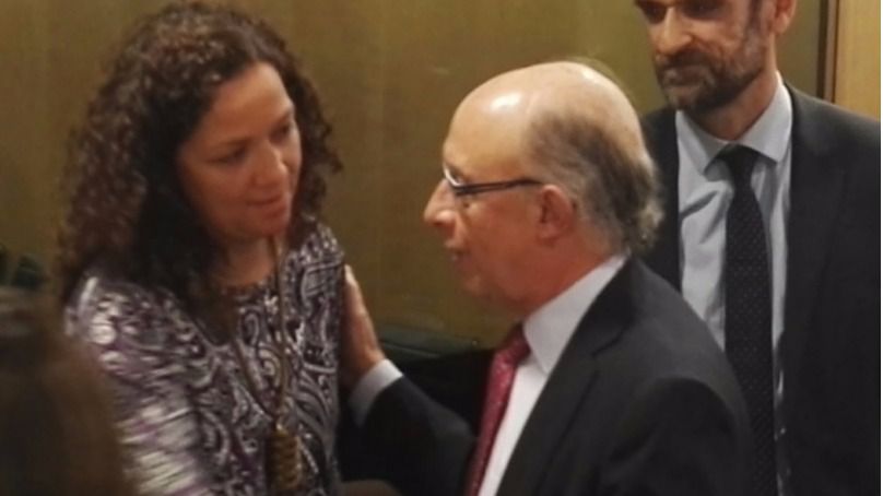 Tenso saludo de Cladera y Montoro en Madrid