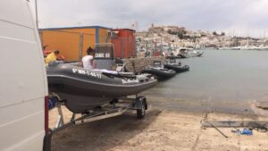 embarcaciones vigilancia posidonia