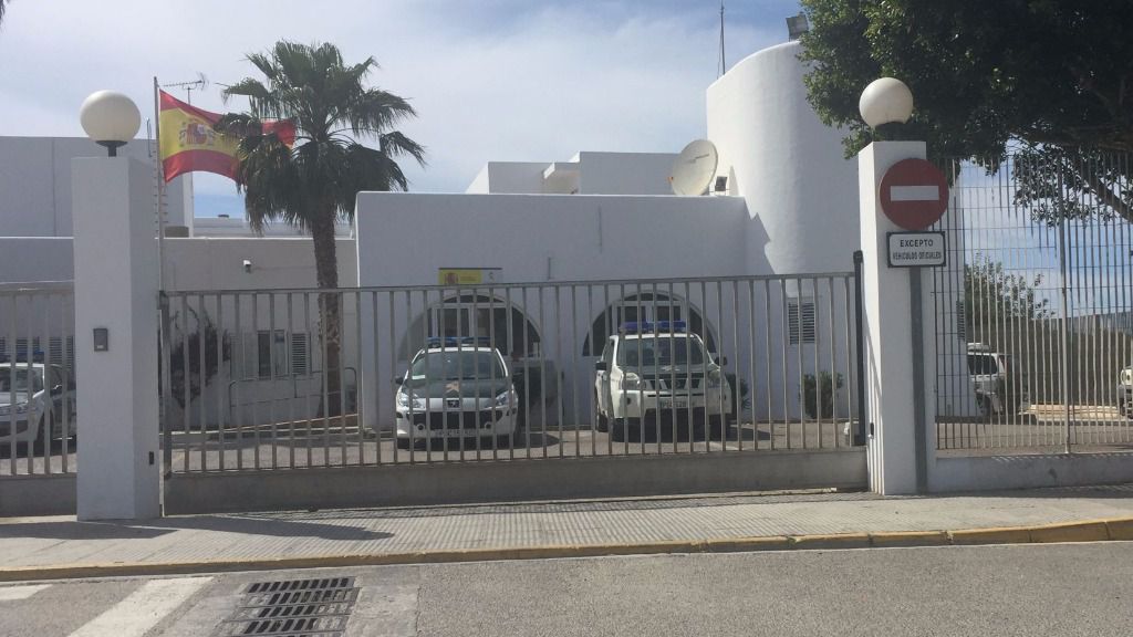 El detenido fue entregado a la Guardia Civil de Sant Antoni