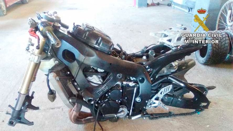 Los agentes localizaron la motocicleta