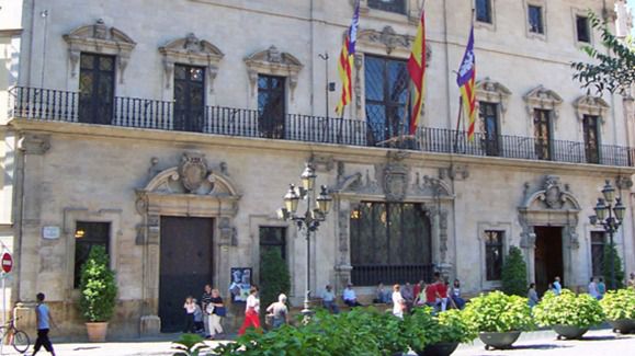 Fachada Cort