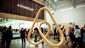 La multinacional gestiona 27.000 plazas en las Pitiusas