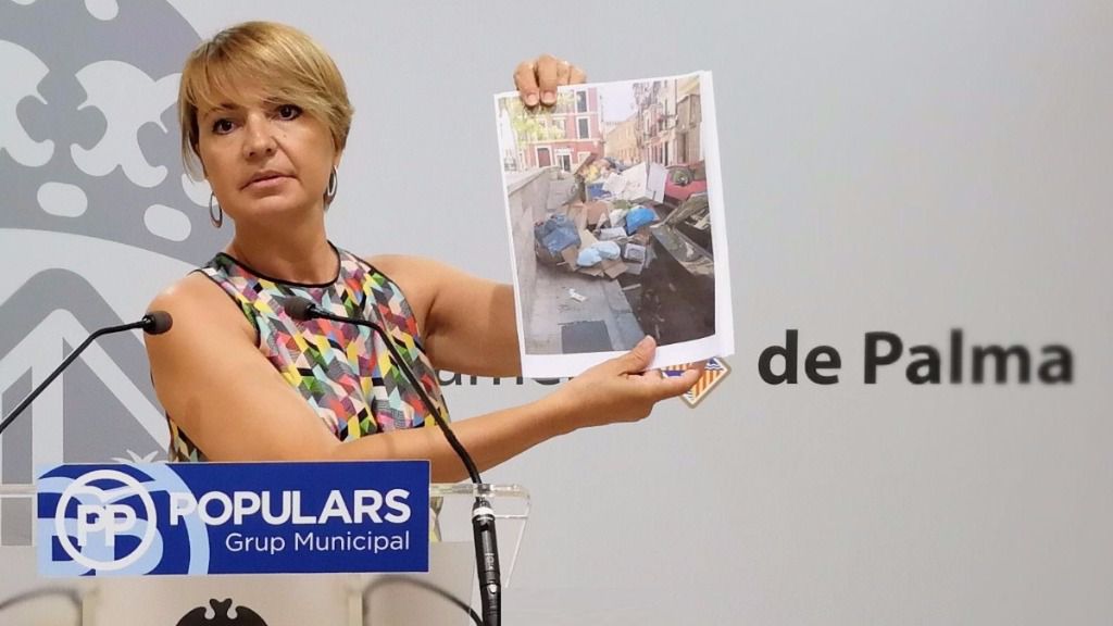 Durán comparece ante los medios y denuncia la suciedad de Palma