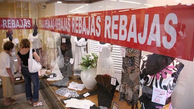 rebajas tienda comercio escaparate