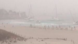 Veleros embarrancados en Cala Saona (Formentera)