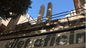 El edificio est&aacute; ubicado en la esquina de Avenidas con calle Jes&uacute;s