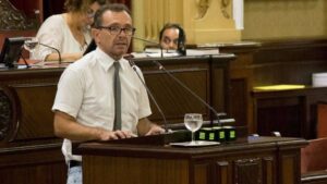 Salvador Aguilera, diputado de Podem, en el Parlament