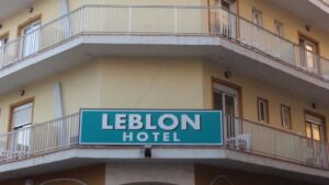 La c&uacute;pula fue detenida en este establecimiento de S'Arenal