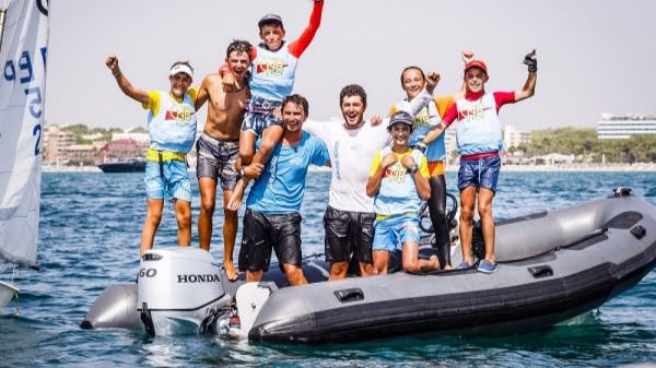 Equipo del CN sa Ràpita, ganadores de la regata