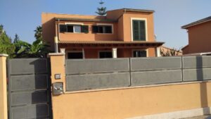 Imagen de uno de los chalets que ha sido arrebatado a sus propietarios