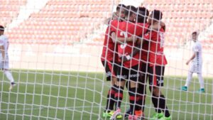Los jugadores del Mallorca celebran el tanto