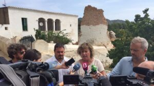 Bel&eacute;n Torres y el senador Santi Mar&iacute; Can Pere Mosson