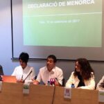 Imagen de la reunión con los diferentes partidos