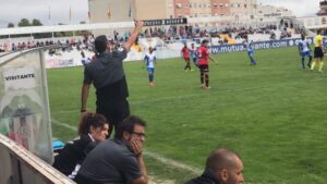 Vicente Moreno dando instrucciones a los suyos