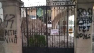 pintadas fascistas montuiri