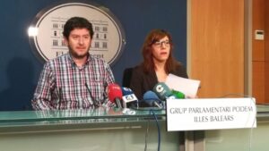 Alberto Jarabo y Laura Camargo durante su comparecencia