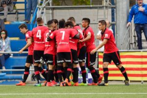 El equipo celebra uno de los goles