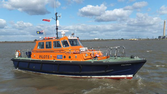 Lancha de los Prácticos del puerto de Londres.