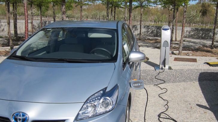 Mallorca fomenta el uso de los puntos de recarga de vehículo eléctrico
