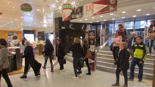 Imagen de los grandes almacenes que adelantaron el Black Friday en 2016